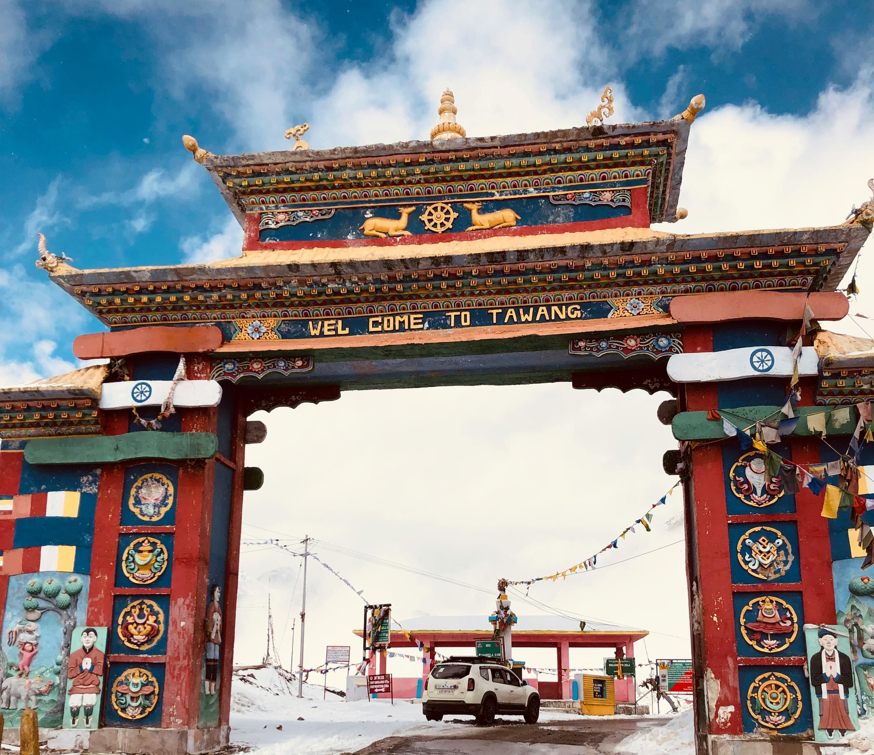 Arrival at Tawang (via Bomdila or Dirang)