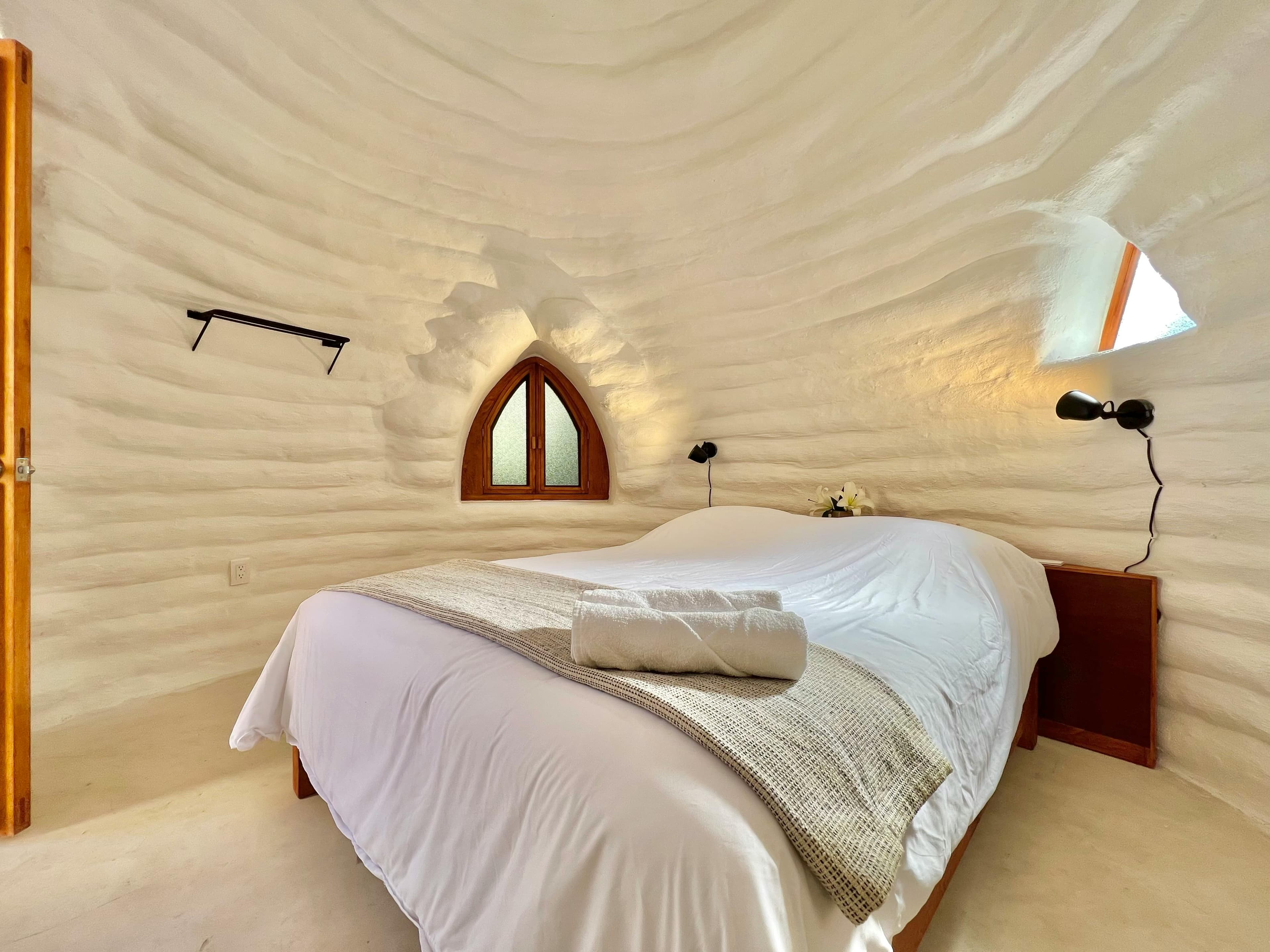 Hampta Valley & Sethan Igloo