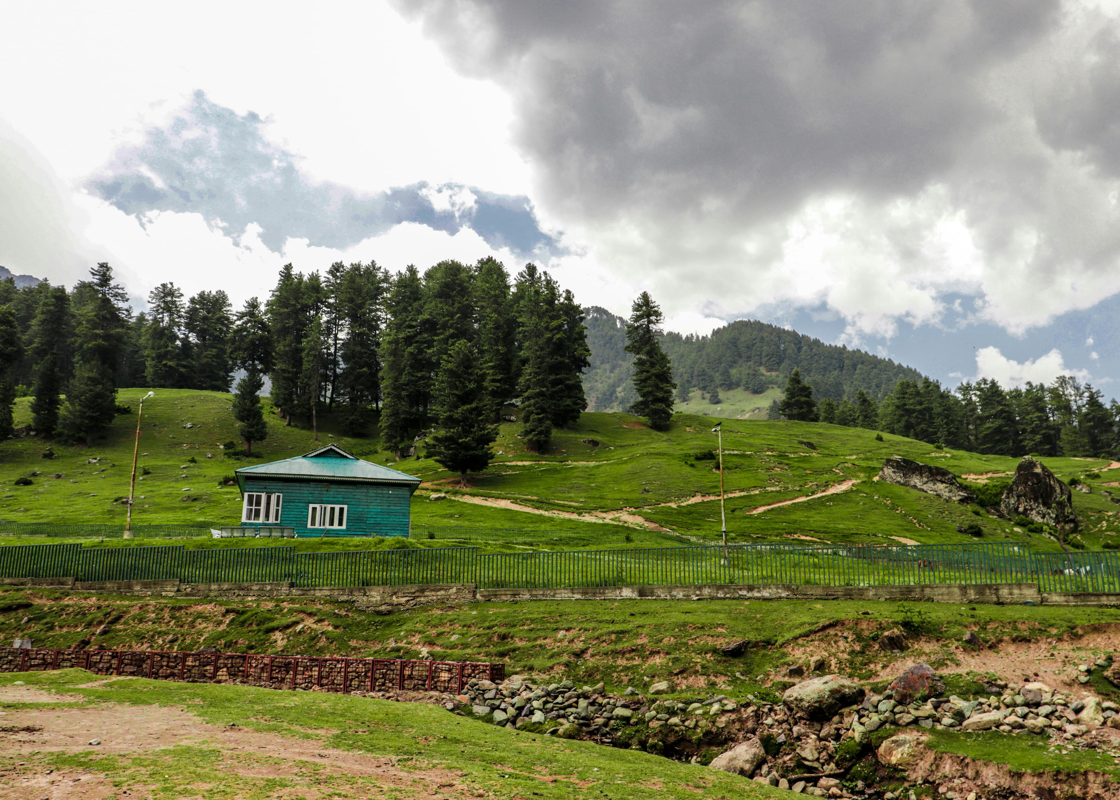 Kashmir Family Itinerary – 7 Days / 6 Nights slide 1