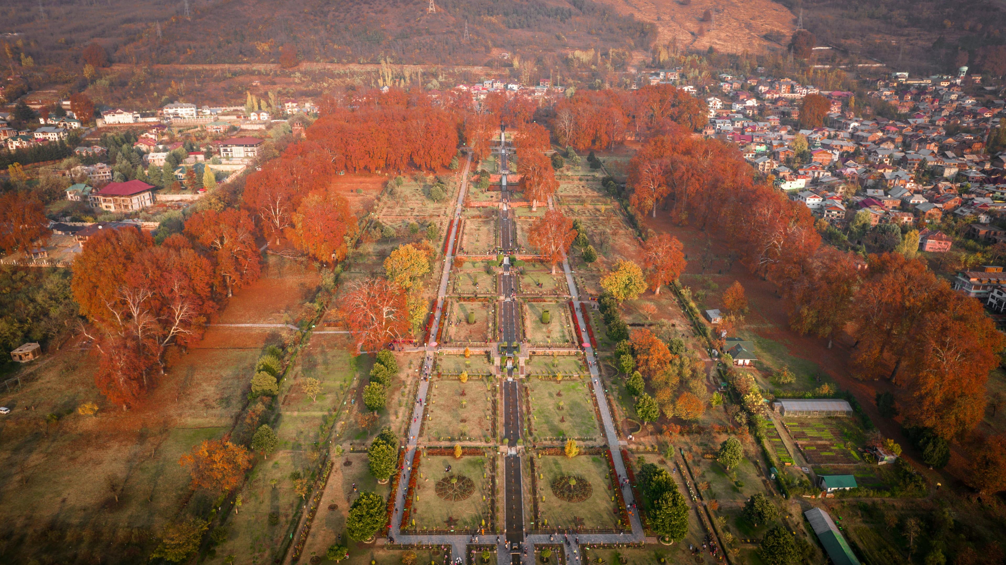 Srinagar – Mughal Garden Tour