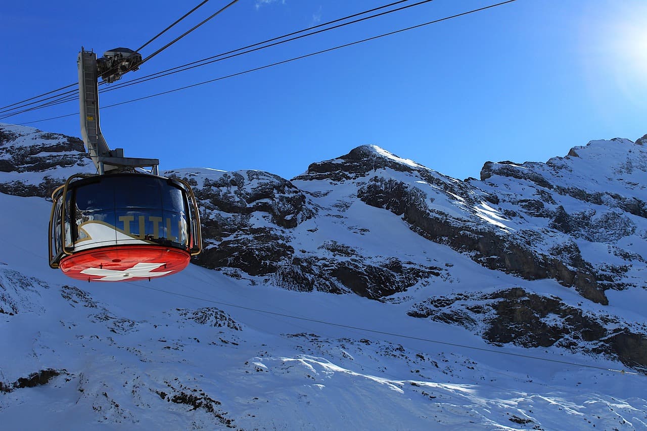 Srinagar → Gulmarg – Gondola Adventure