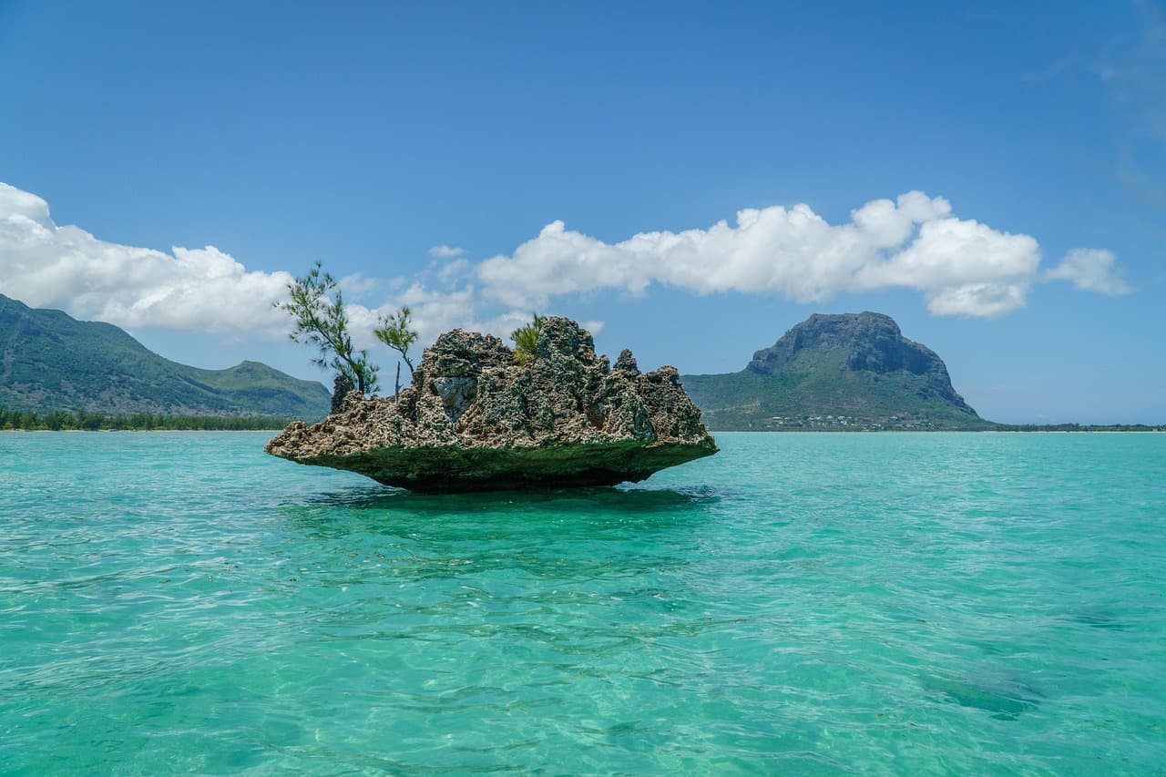 Mauritius Kids-Friendly Family Itinerary - 6D/5N slide 1