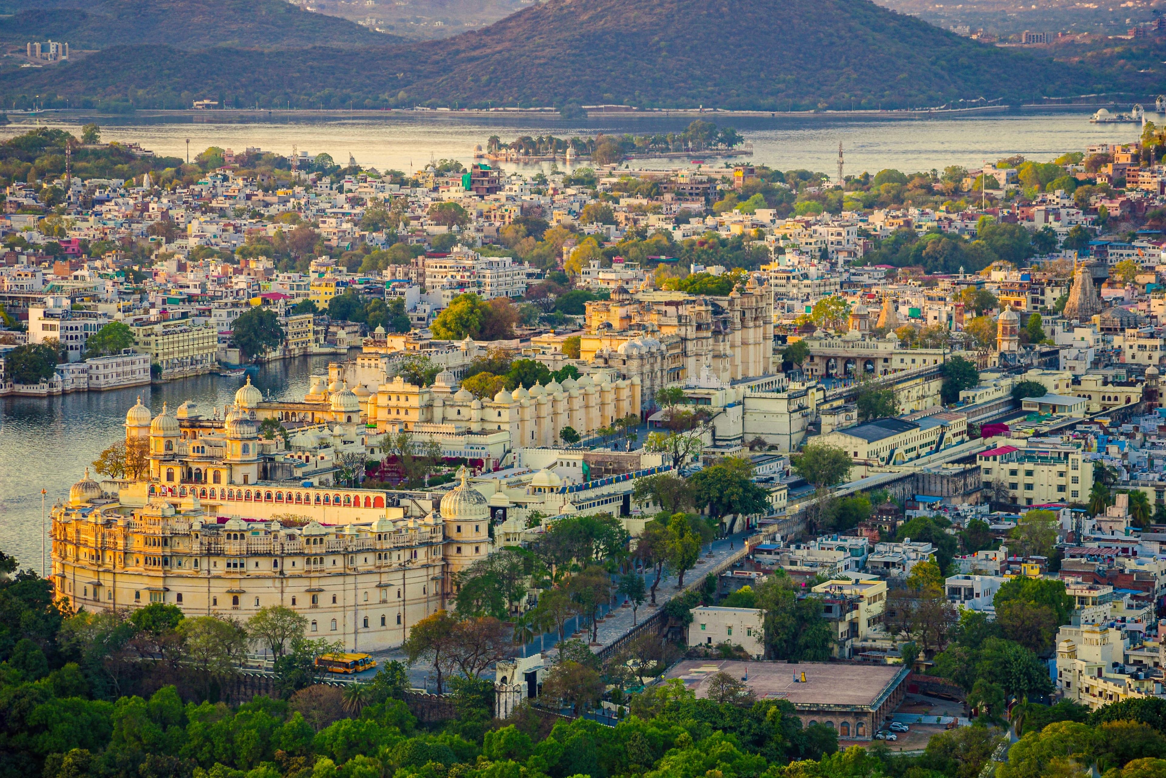 Arrival in Udaipur – City of Lakes & Palaces