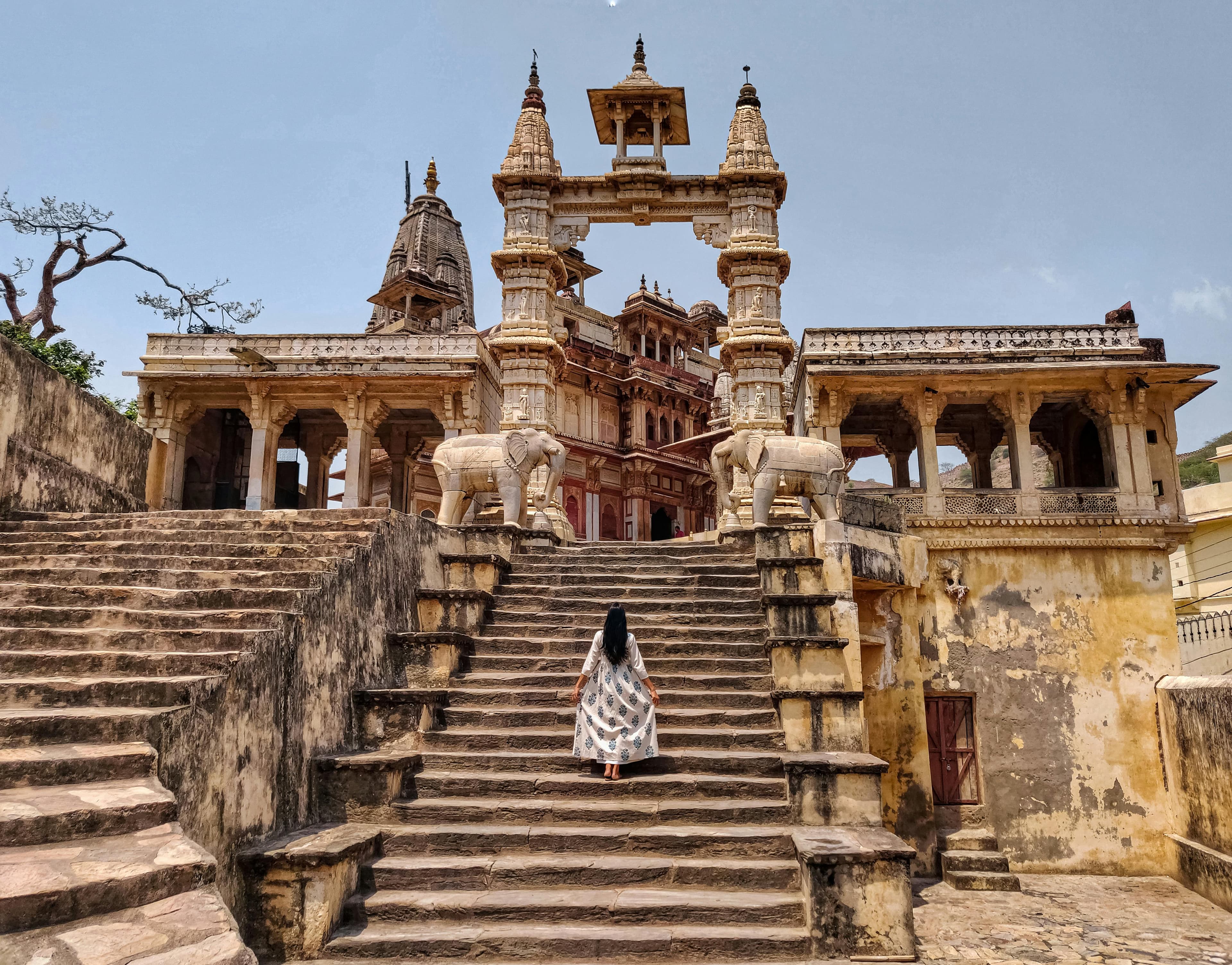 Udaipur & Jaisalmer: Royal Luxury Experience slide 1