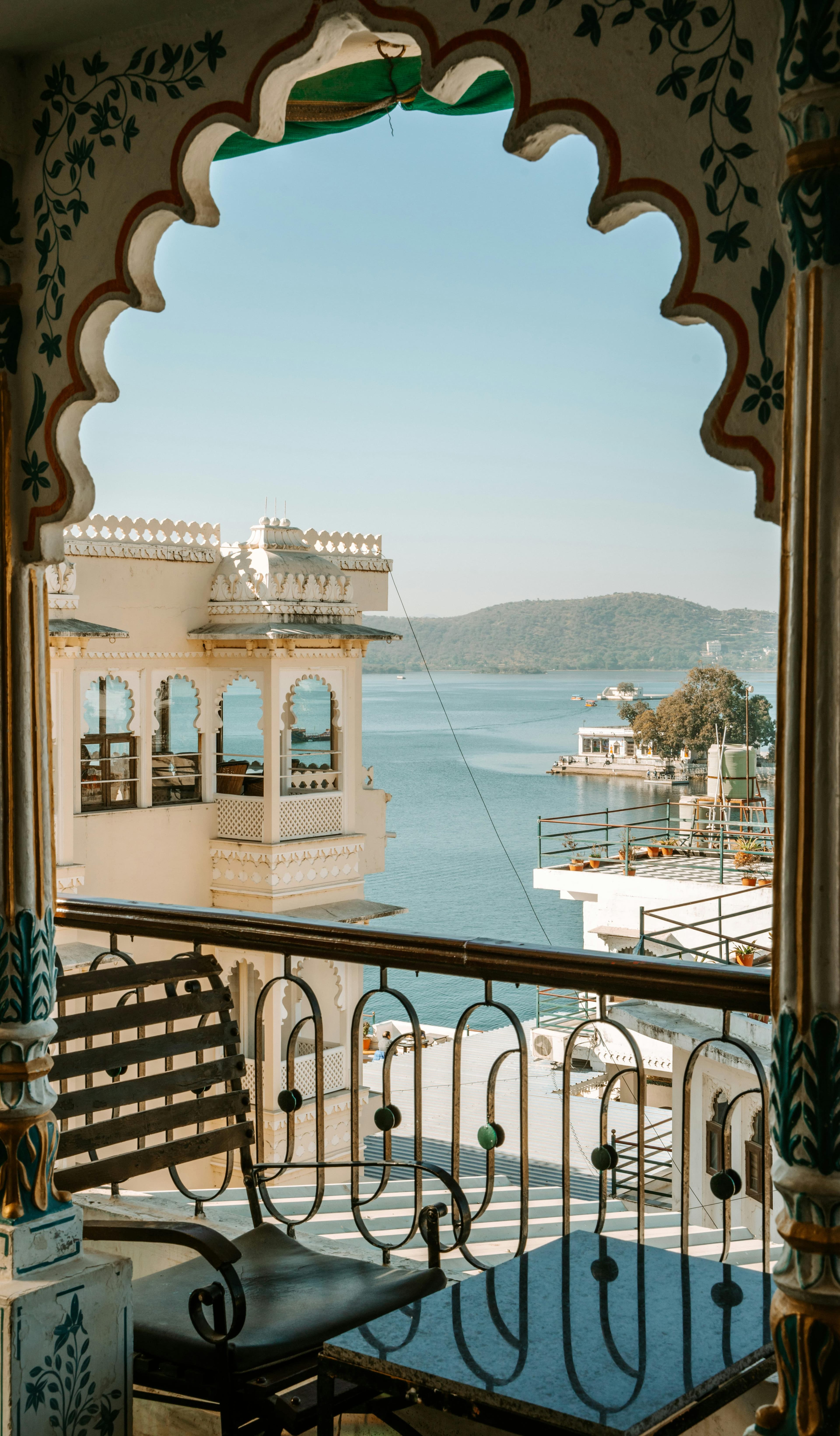 Arrive in Udaipur – The City of Lakes