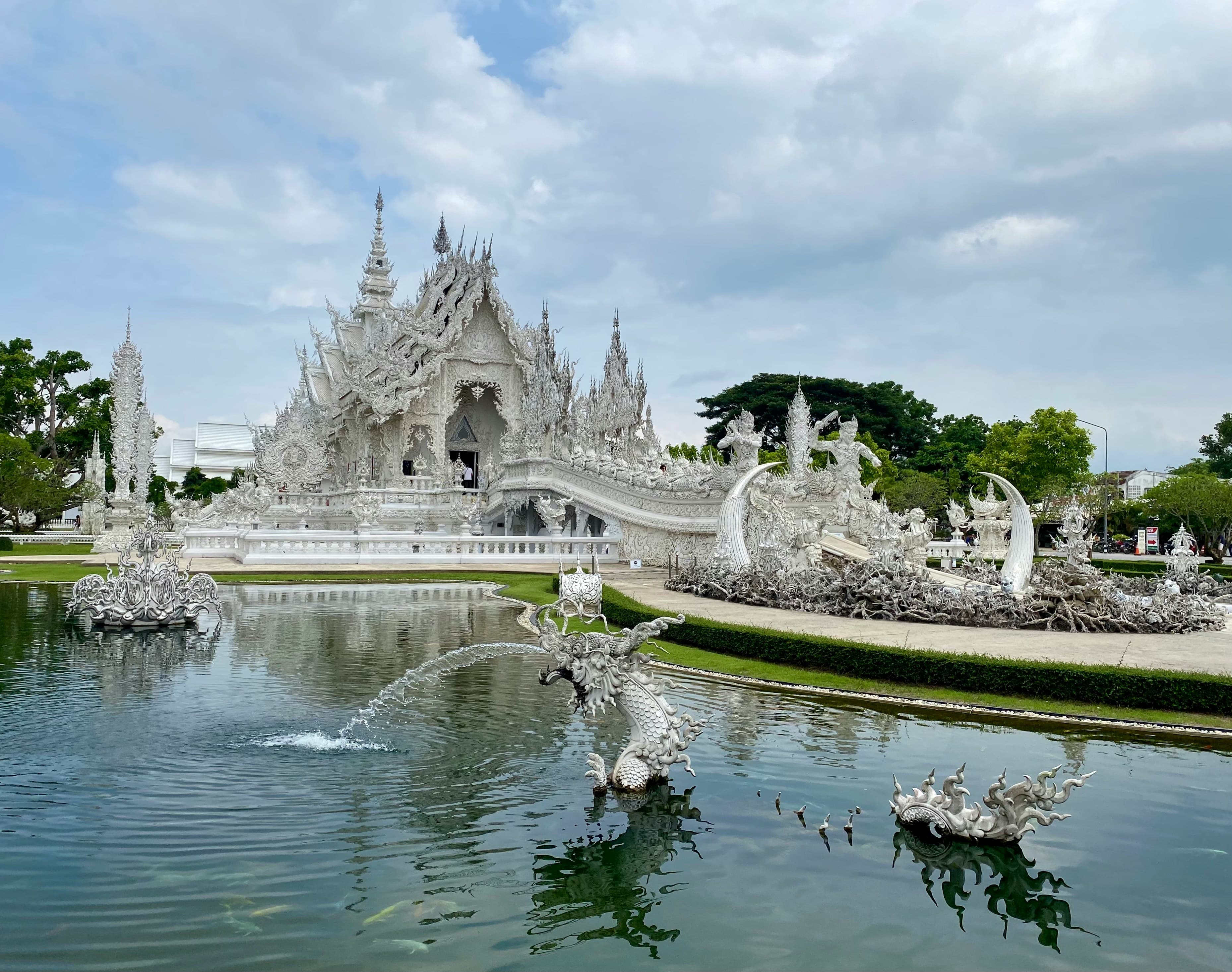 Chiang Rai Day Trip – White & Blue Temples