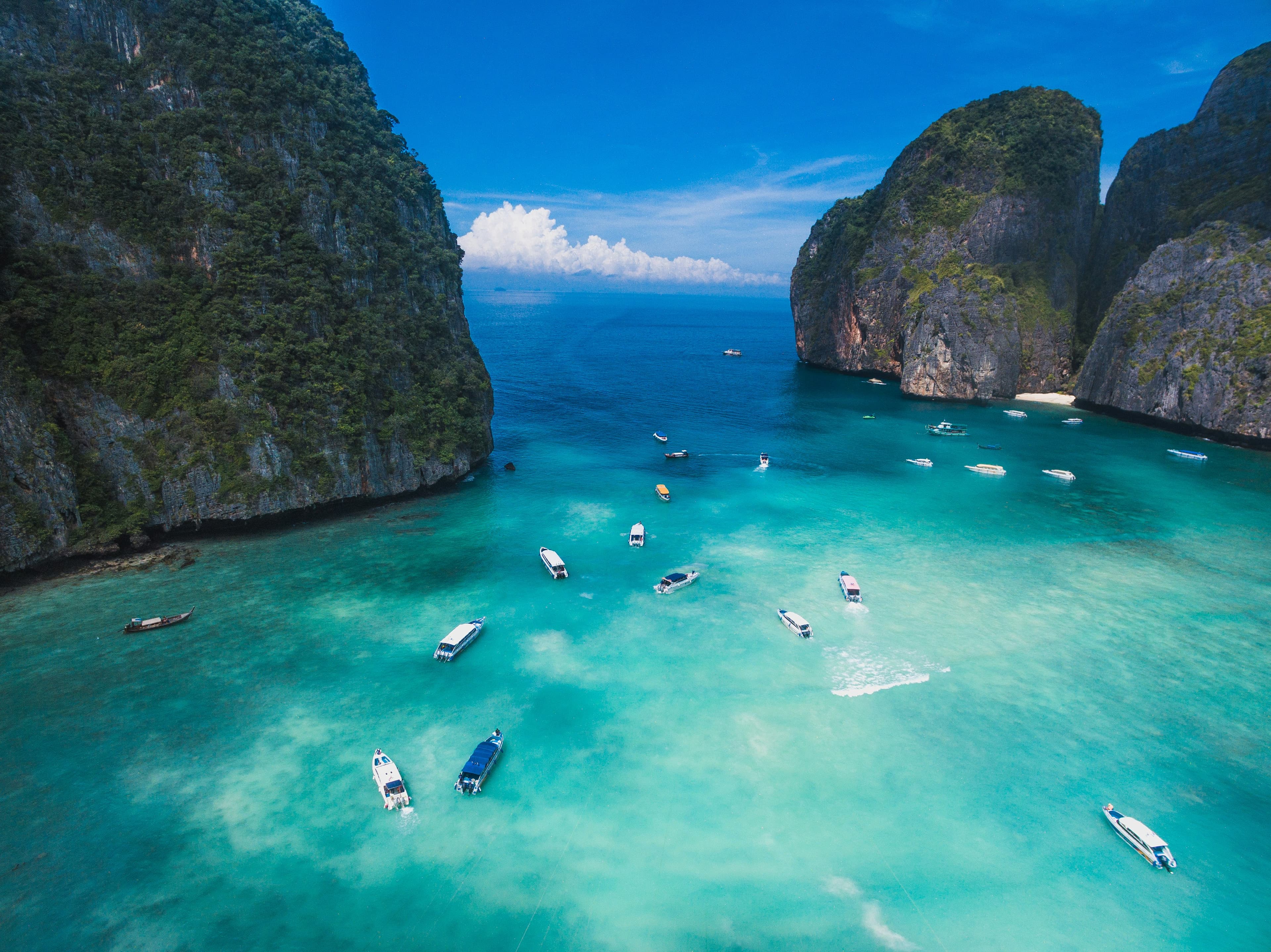 Phi Phi Island with Snorkeling & Cliff Jumping