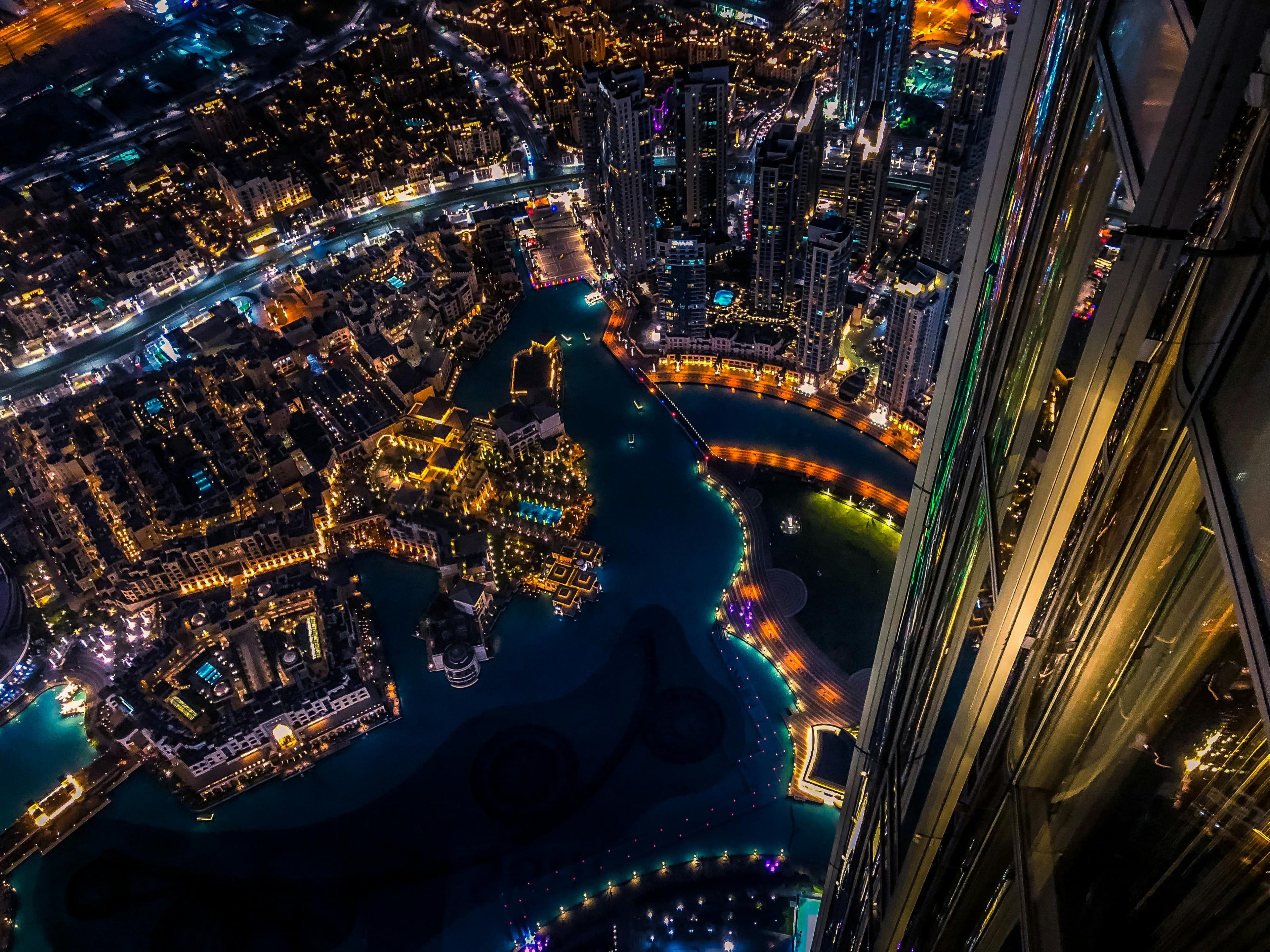 Iconic Dubai Shopping Experience slide 1
