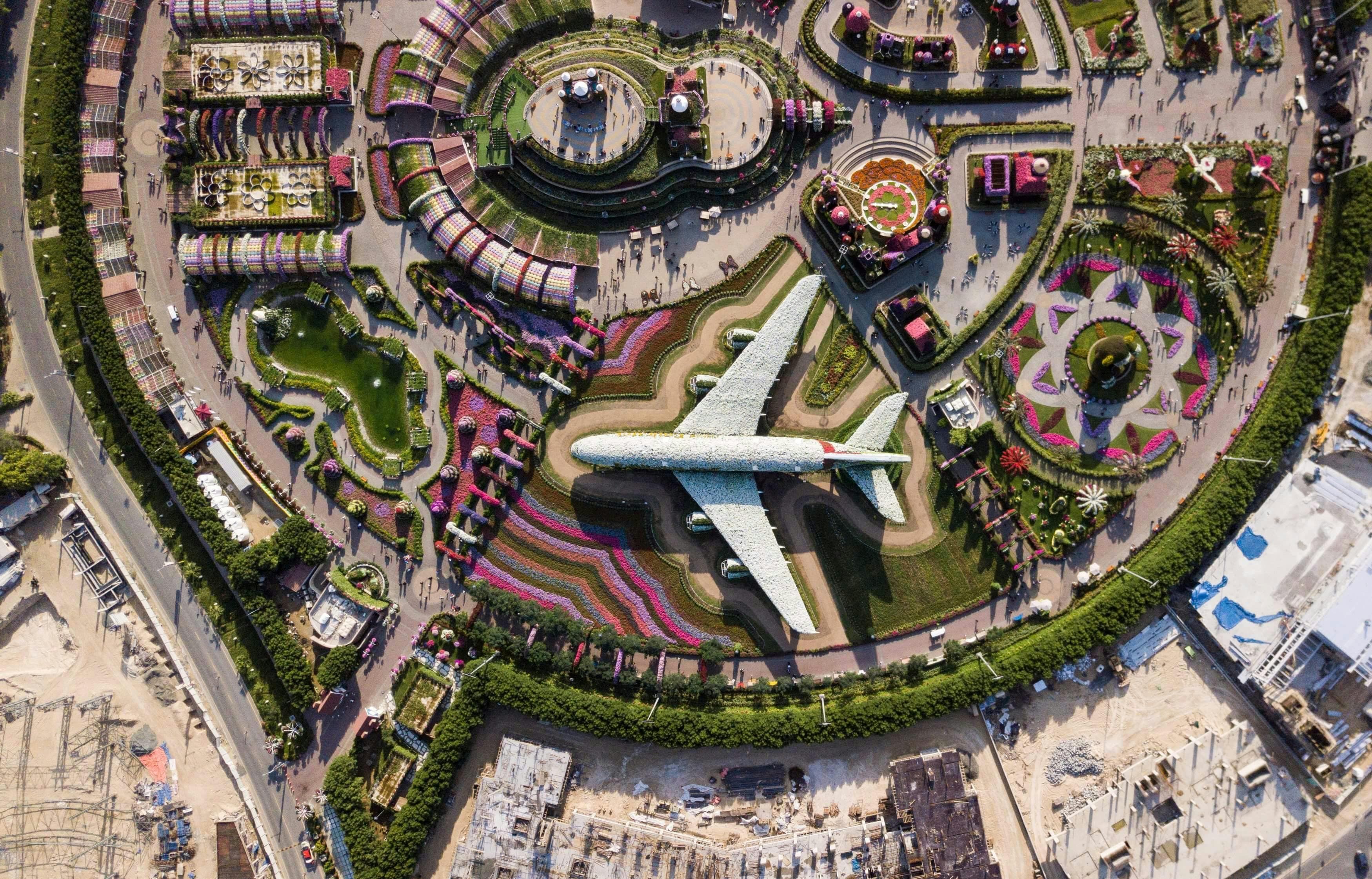 Iconic Dubai Shopping Experience slide 3