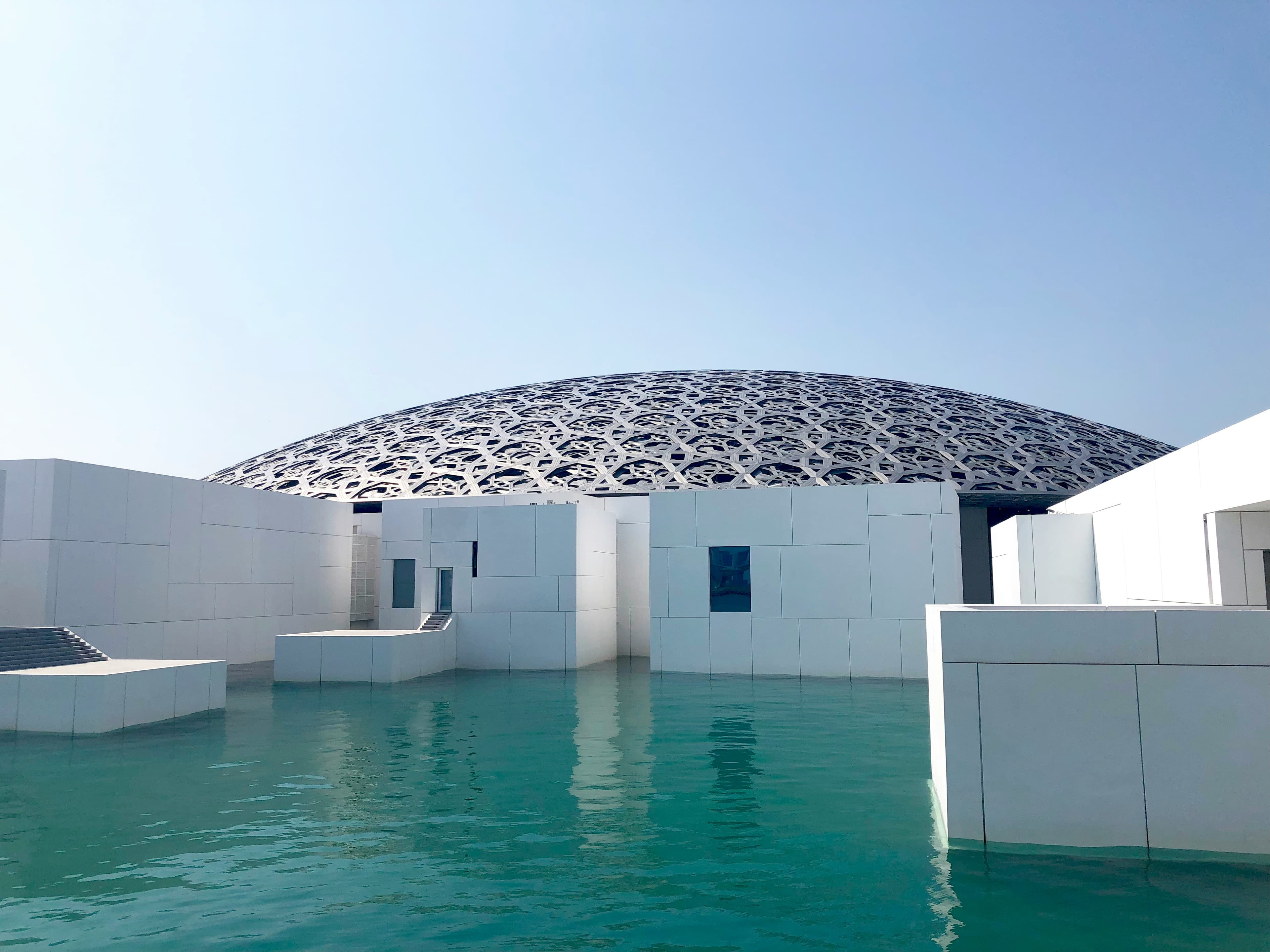 Louvre Abu Dhabi & Transfer to Dubai